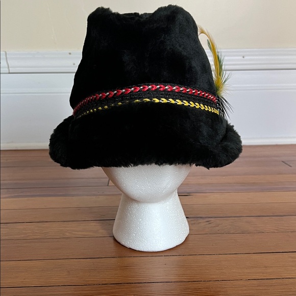 Vintage Faux Fur Tyrolean Alpine Hat with Feathers - Black - Size Small - Unisex - Picture 3 of 7